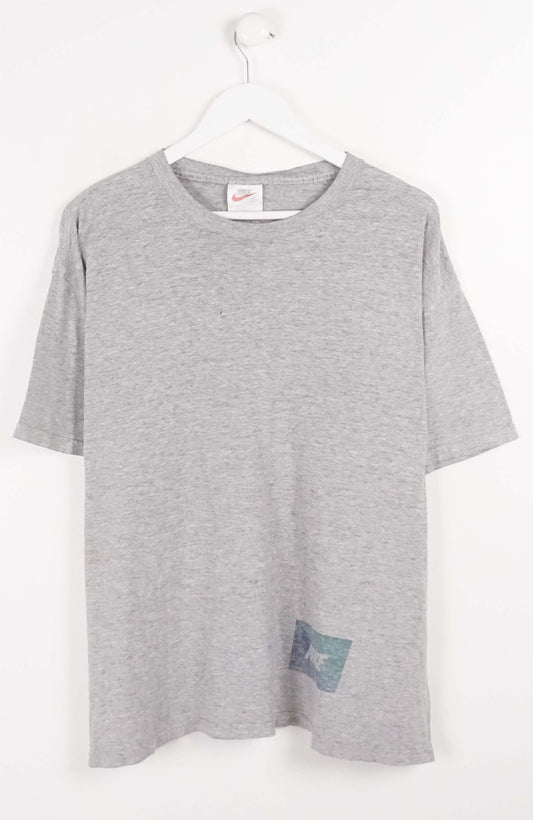 VINTAGE NIKE T-SHIRT (L)
